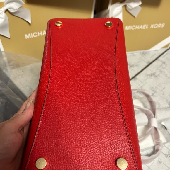 Sold - Picture 3 of 16